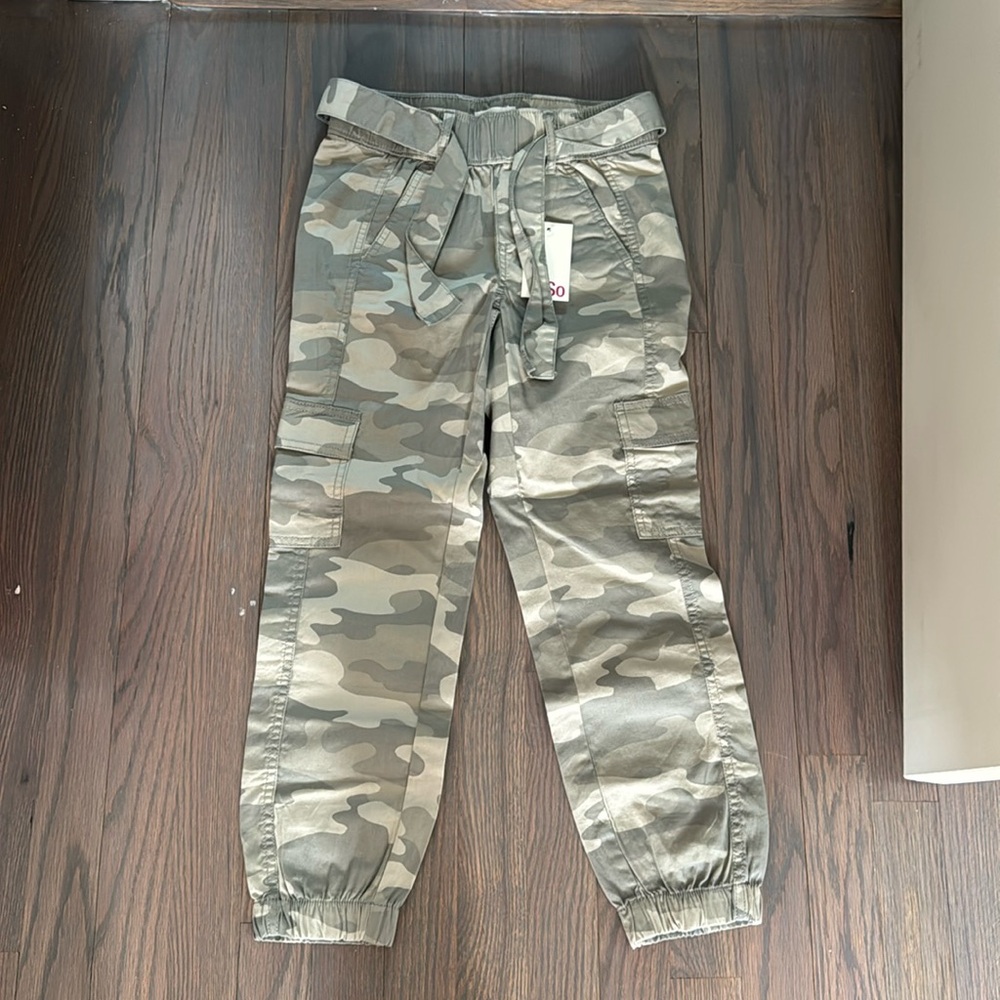 Girls camo cargo pants